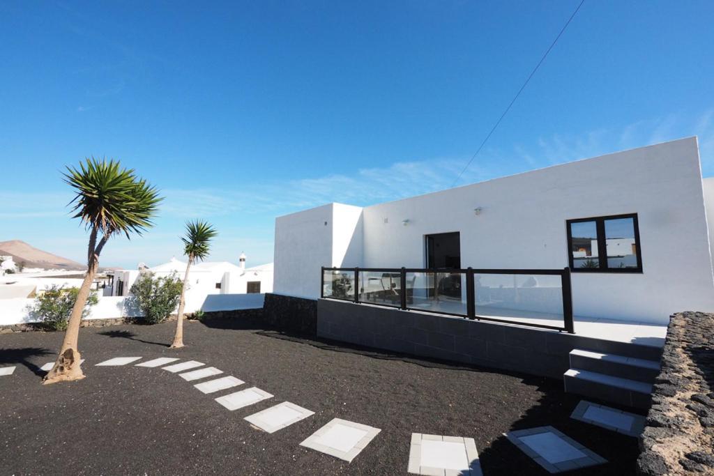 Private Apartment With Mountain And Sea Views, La Asomada, Lanzarote Tías Eksteriør bilde