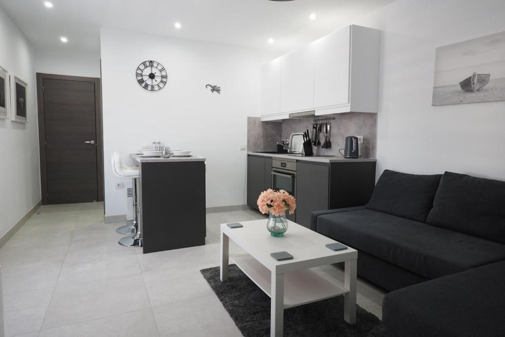 Private Apartment With Mountain And Sea Views, La Asomada, Lanzarote Tías Eksteriør bilde