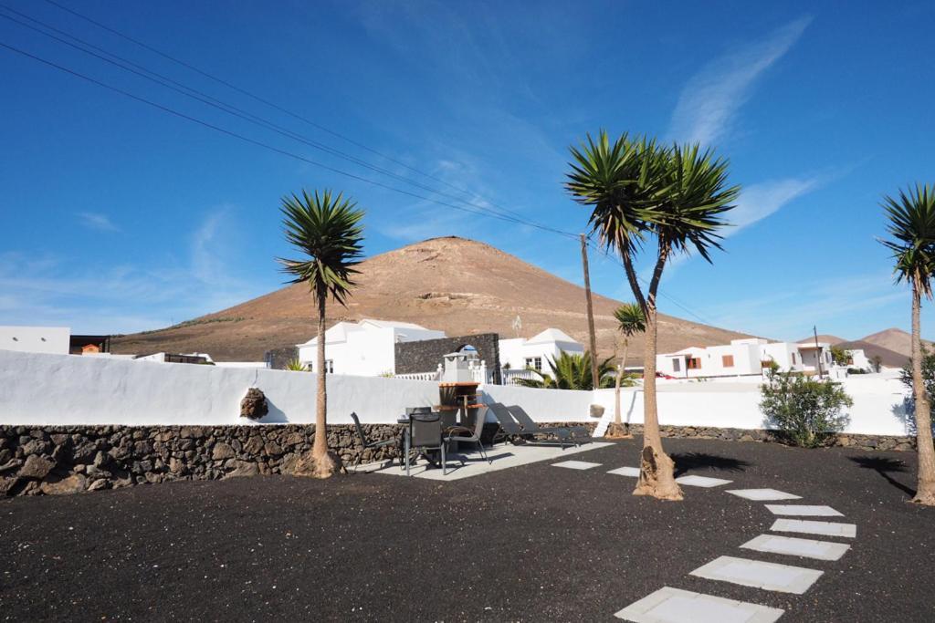 Private Apartment With Mountain And Sea Views, La Asomada, Lanzarote Tías Eksteriør bilde